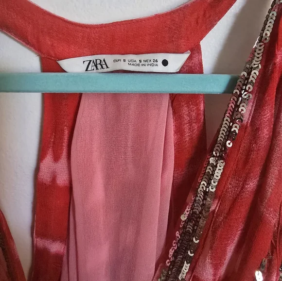 Red Tie-Dye Plunge Dress - Picture 6 of 8